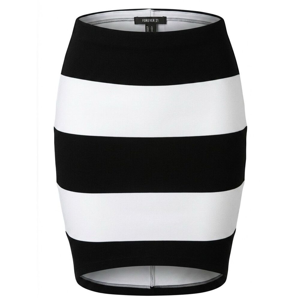 BLACK AND WHITE WIDE STRIPE PENCIL SKIRT WIT BACK ZIPPER SIZE 1X